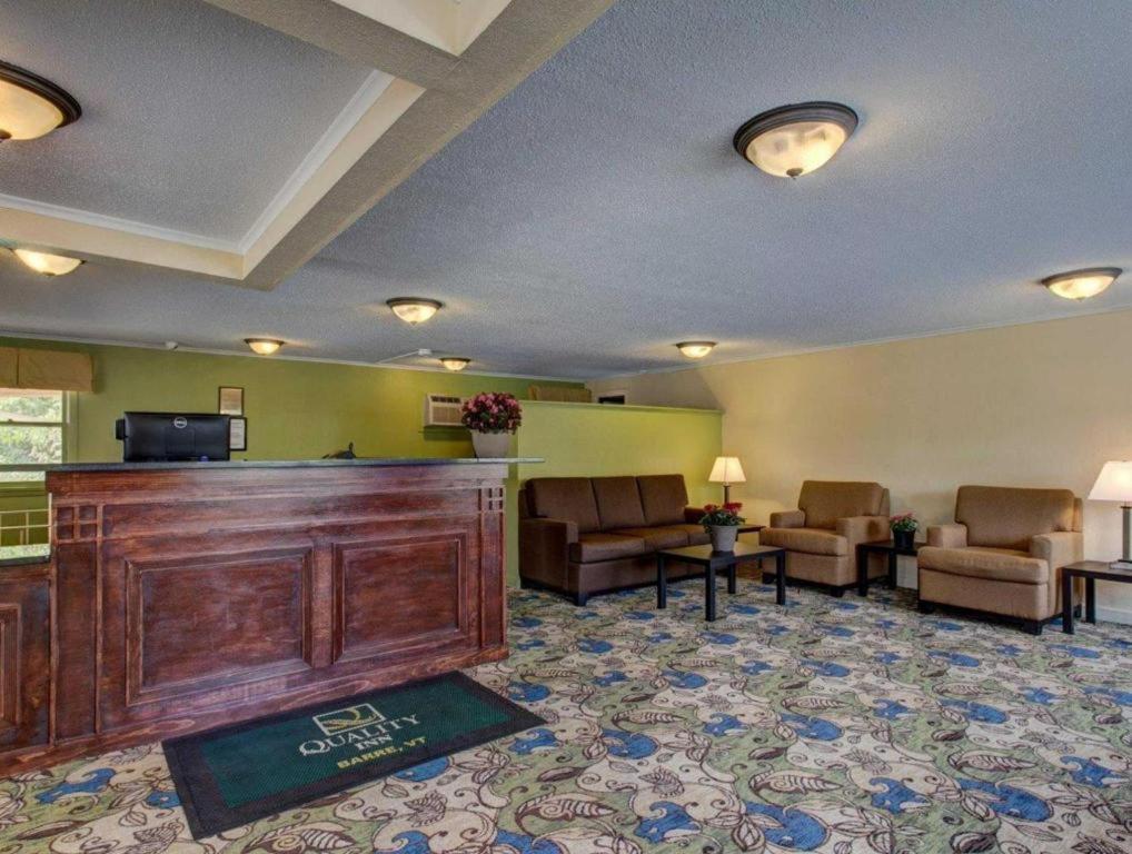Quality Inn Barre-Montpelier Экстерьер фото