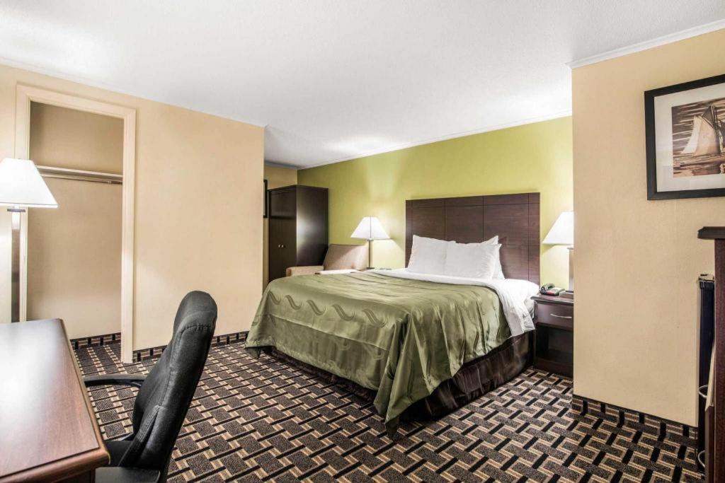 Quality Inn Barre-Montpelier Экстерьер фото