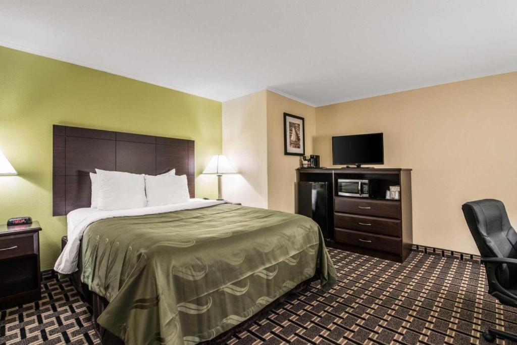 Quality Inn Barre-Montpelier Экстерьер фото