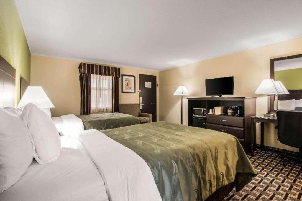 Quality Inn Barre-Montpelier Экстерьер фото