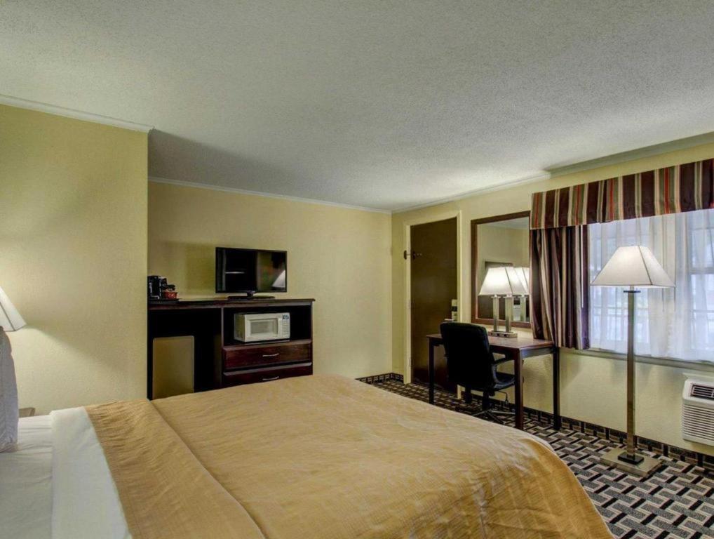 Quality Inn Barre-Montpelier Экстерьер фото