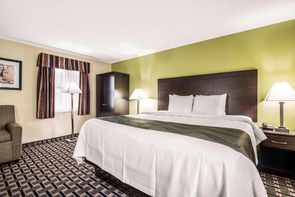 Quality Inn Barre-Montpelier Экстерьер фото