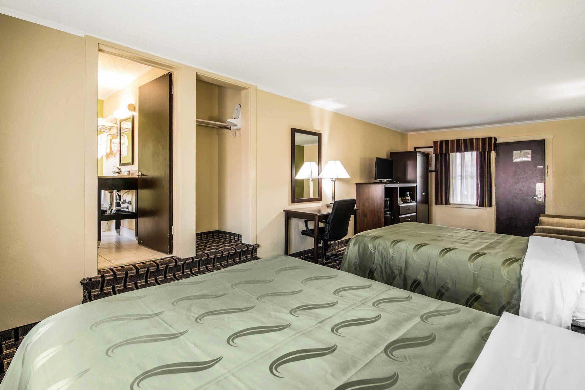 Quality Inn Barre-Montpelier Экстерьер фото
